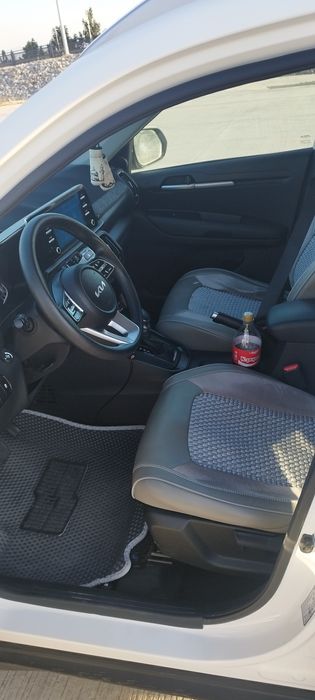 Kia sonat oq rangda