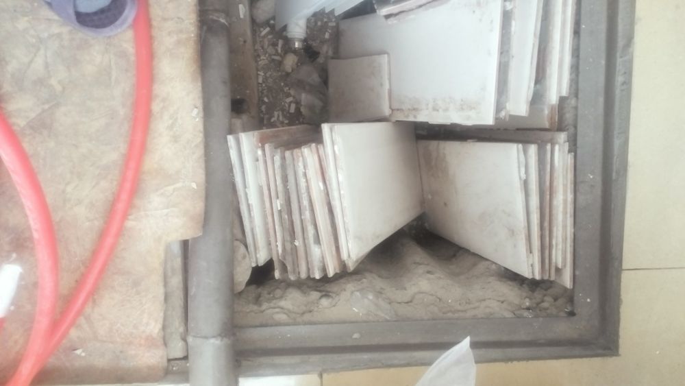 Кафель продам срочна