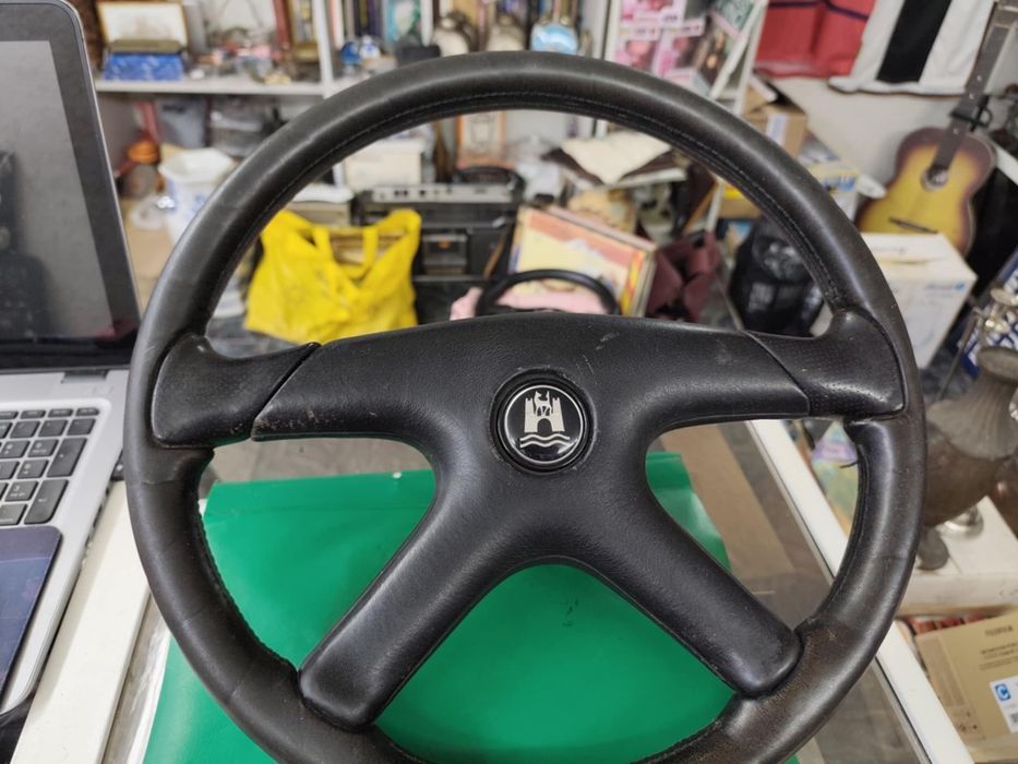 Волан Momo M38 kba 70056