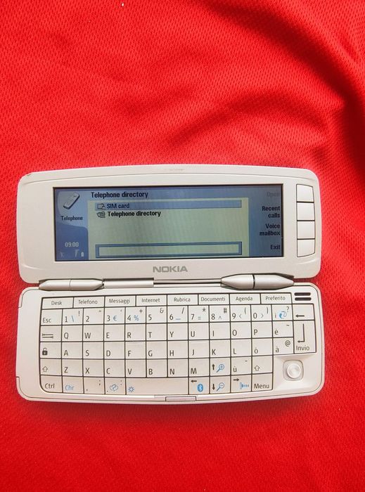 Nokia 9300 Communicator ( unlocked,card)