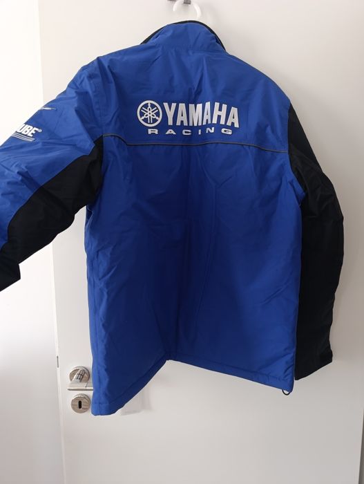 Jachetă Paddock Yamaha Racing, mărime L. Produs original,nepurtat,nou.