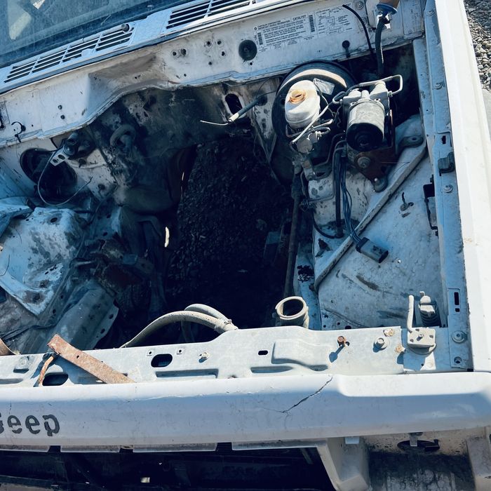 Запчасти для Jeep Cheroke 1994 задный мост
