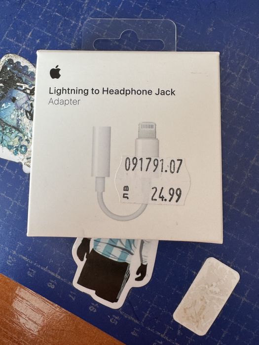 apple сксесоари,адаптер,зарядно и слушалки