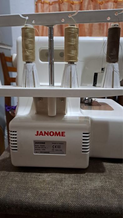 Оберлок швейная машина!!!