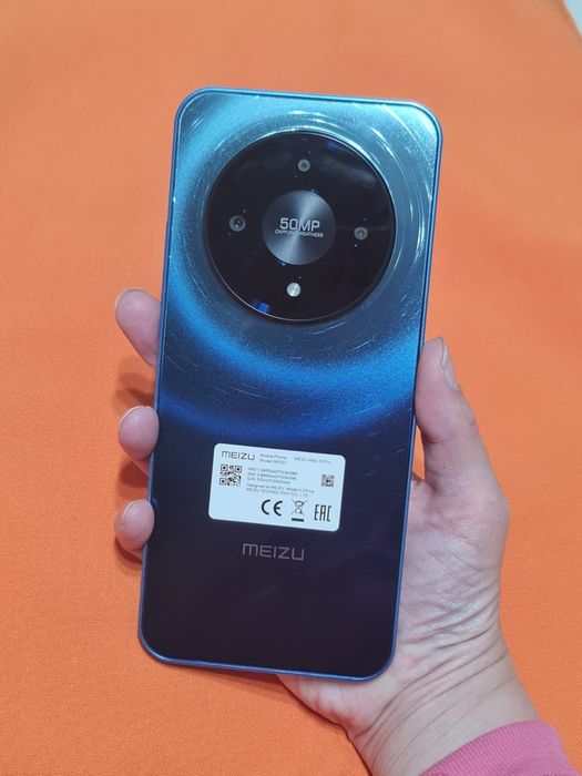 Продам телефон Meizu 22 Pro.