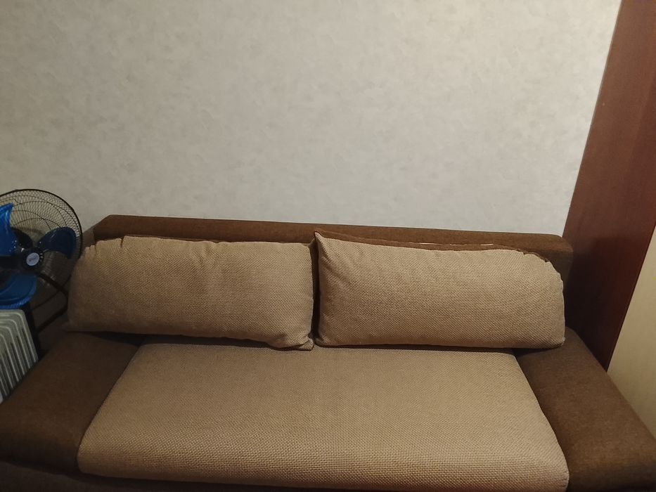 Продам диван. 20т.