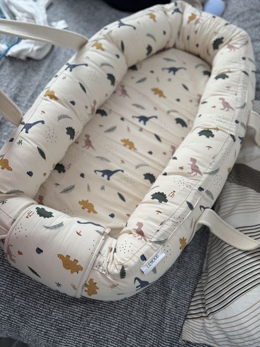 Babynest utilizat cateva luni