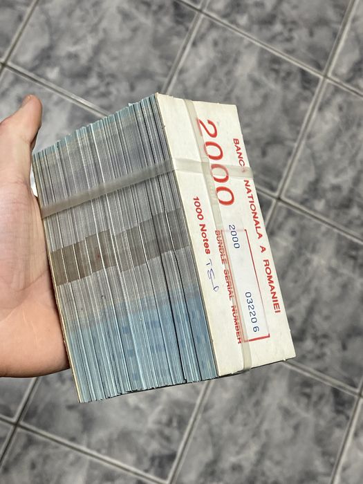 Bancnote eclipsa 2000 lei - 1000buc - serii consecutive