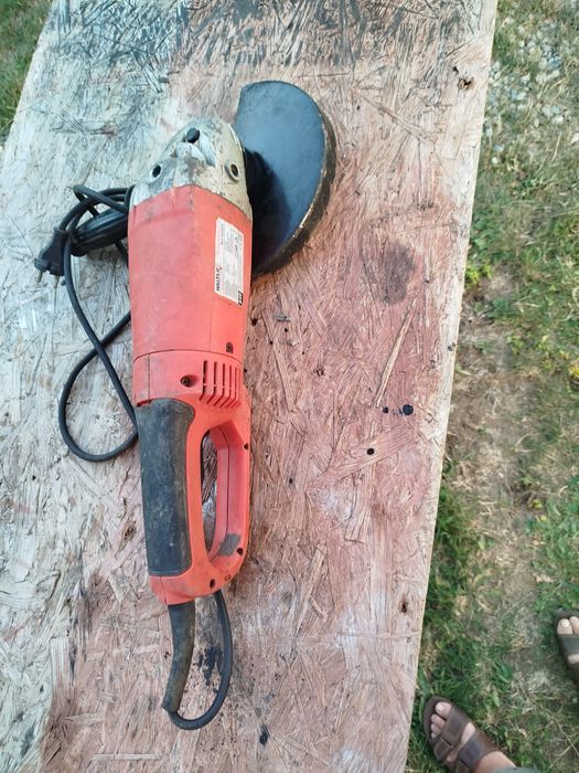 Polizor unghiular 2000 W