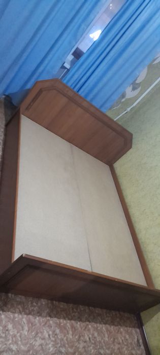 Продам спальный гарнитур