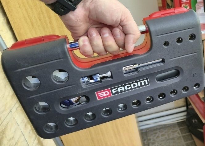 Facom detection box 1/2