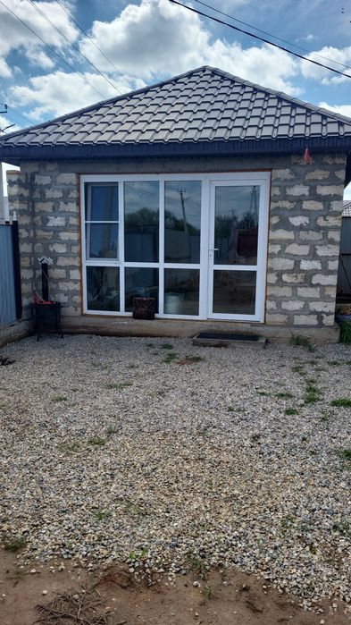 Частный дом на кирпичном