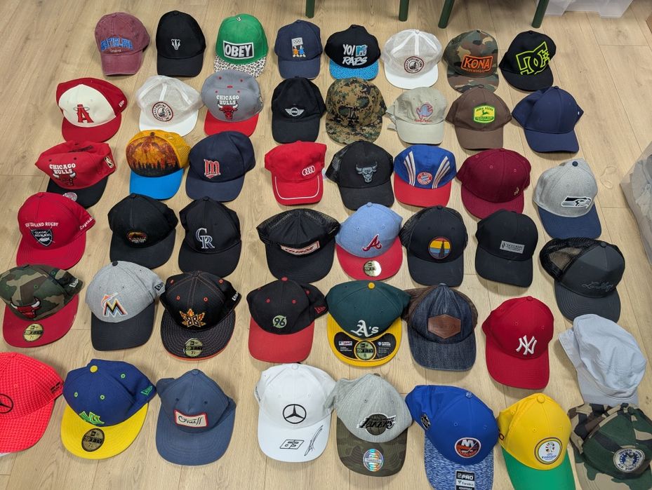 шапки New era, Buff, Under Armour, Mitchel and sons като ново за продажба 12-15