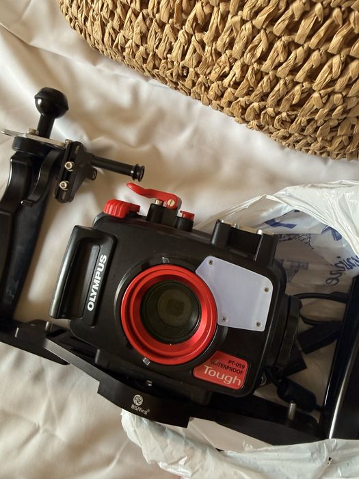 Olympus Tough TG-6 PT-059 Waterproof