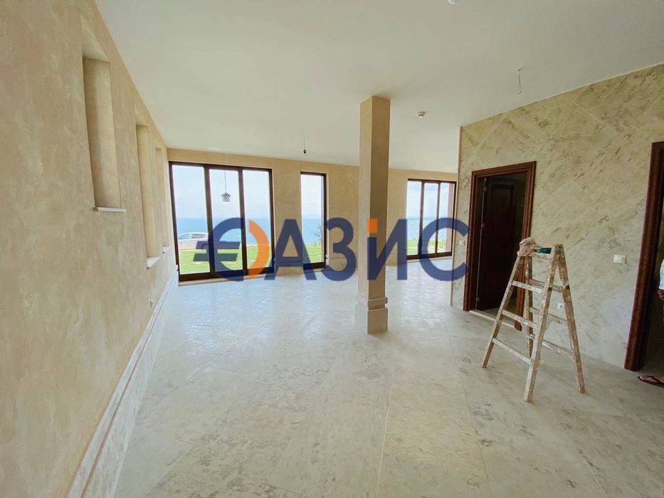 Продава се Къща в Свети Влас - 301 кв.м за 1715 €/кв.м - Снимка #8