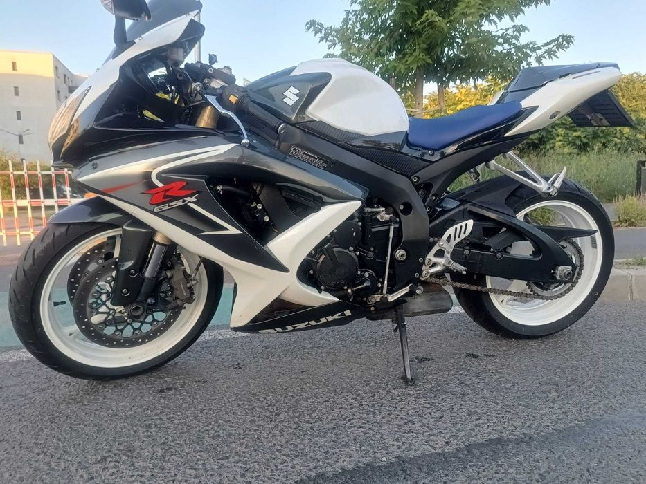 Suzuki GSX R600 K8