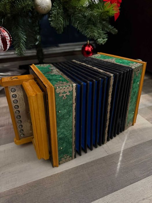 Saratovskaya Garmonika piesă de muzeu.