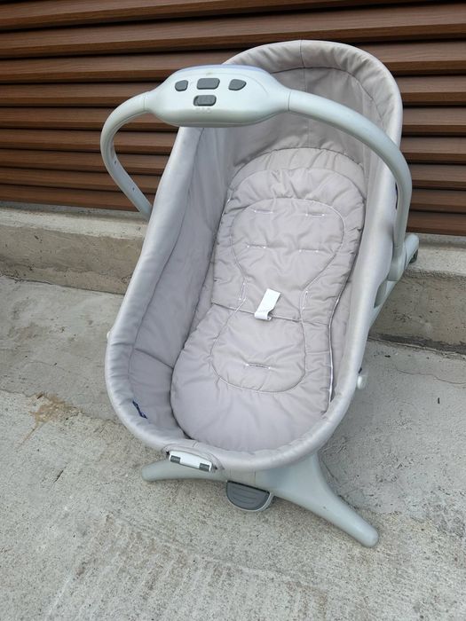 Baby chicco 5в1 подвижно легълце на колелца с опция столче за хранене