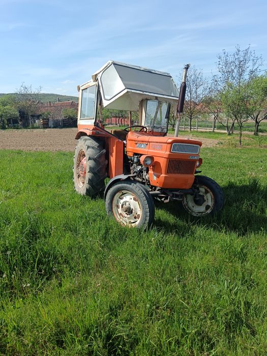 Vând tractor fiat R450
