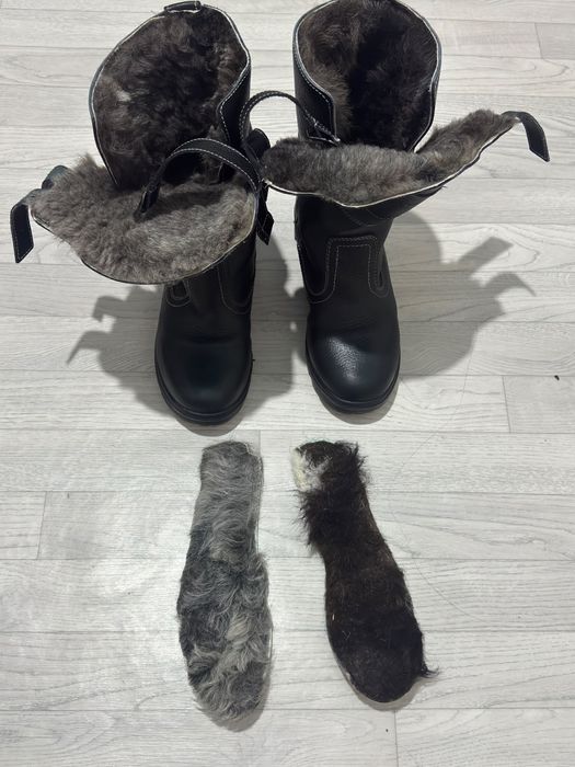 Кыскы аяк кийм сатылады