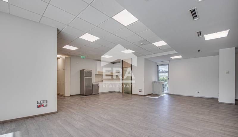 Дава се под наем Офис в София, Лозенец - 112 кв.м за 1122 € - Снимка #1