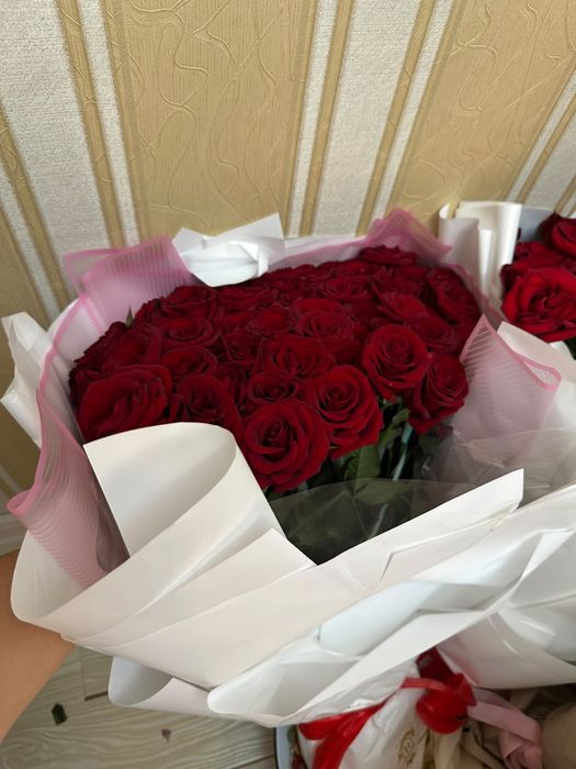 Кеше түнде келген гүлдер