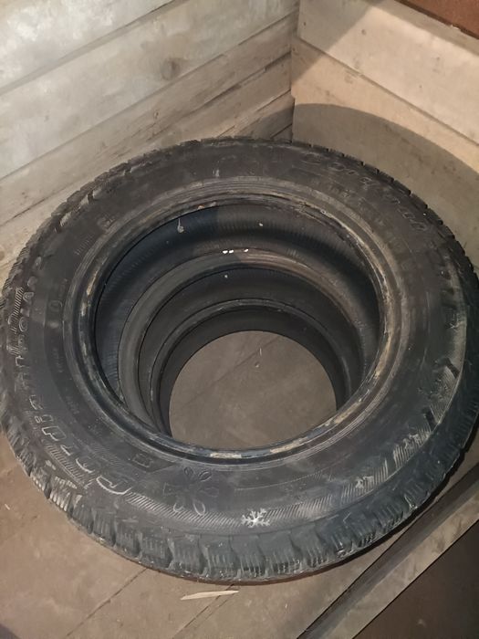 Продам ТРИ зимних баллона
