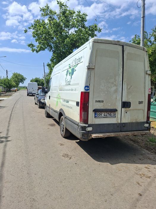 De vanzare duba mentionez duba este radiata