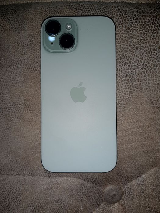 Продам айфон 15.