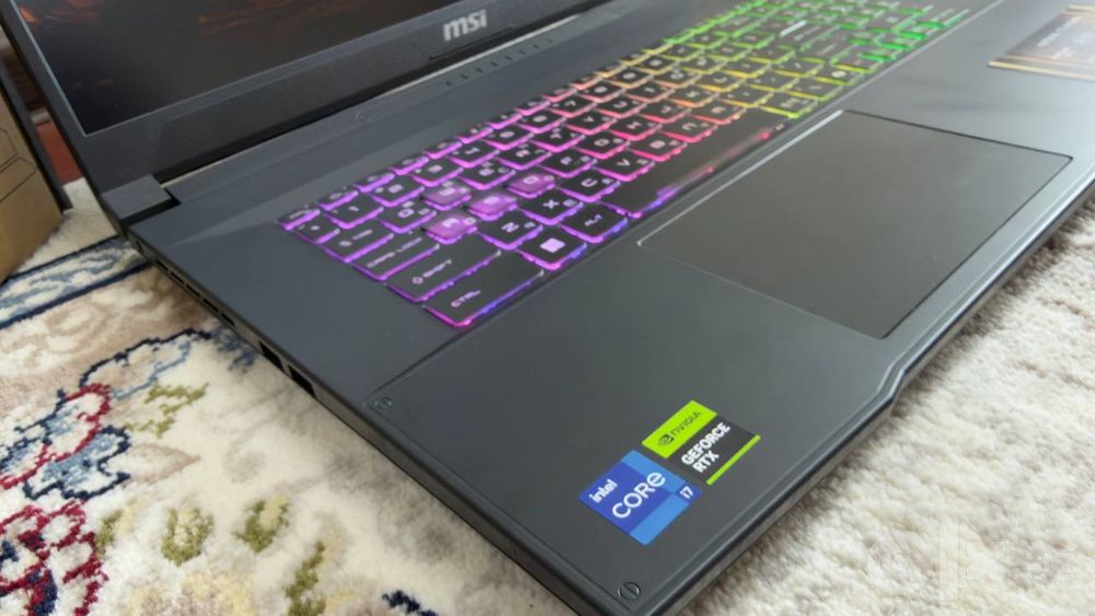 Игровой ноутбук MSI KATANA i7-14650HX/ОЗУ 16гб/RTX5060 8гб/SSD 512гб