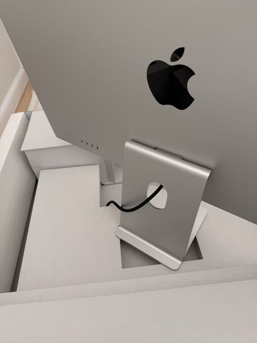Apple Studio Display 27* Standard glass