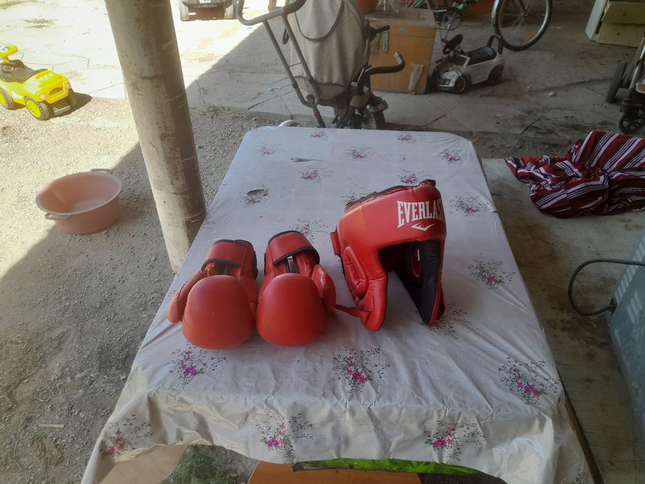 Боксёрские перчатки