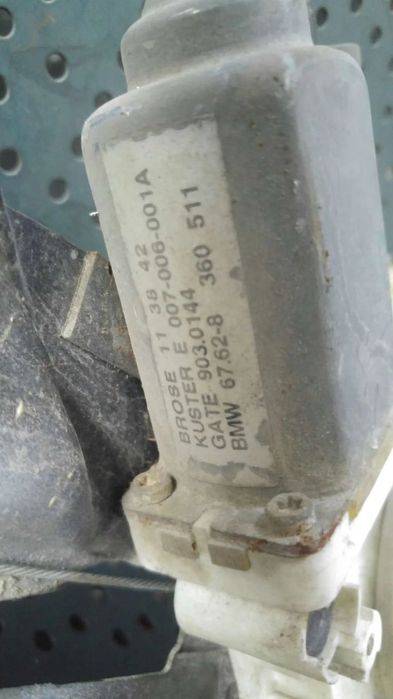 Macara cu motoras dreapta spate bmw seria 5 e39 break 9030144 67628360511