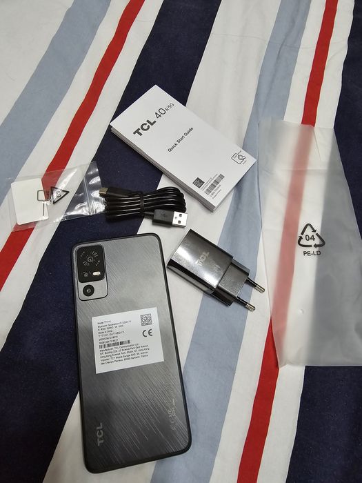 Продавам телефон TCL 40R 5G
