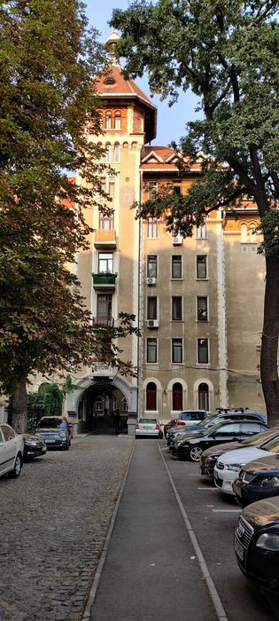 Apartament 2 camere decomandat, ultracentral–Piața Lahovari, et2, boxă