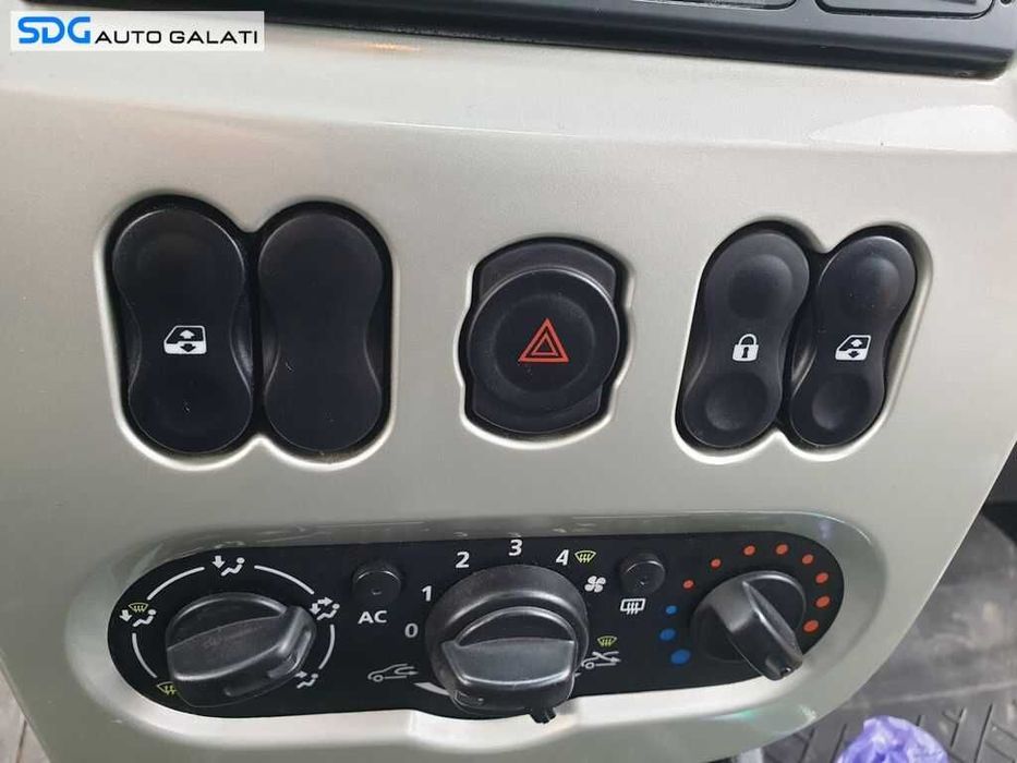 Buton Blocare Deblocare Usi Portiere Dacia Logan 1 Facelift 2008 - 2012