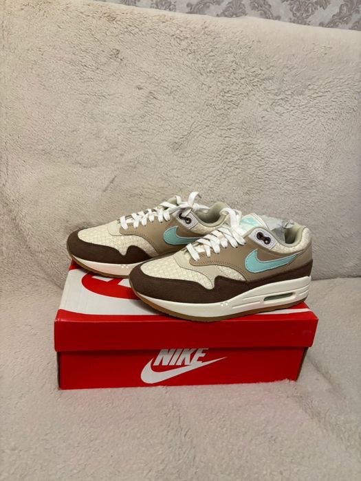 Продам новые Nike Air Max