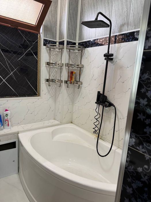 Квартира с евроремонтом-3х комнатная со всеми удобствами