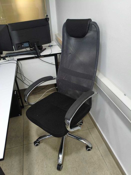 Срочно продается мебель из офиса (недорого)
