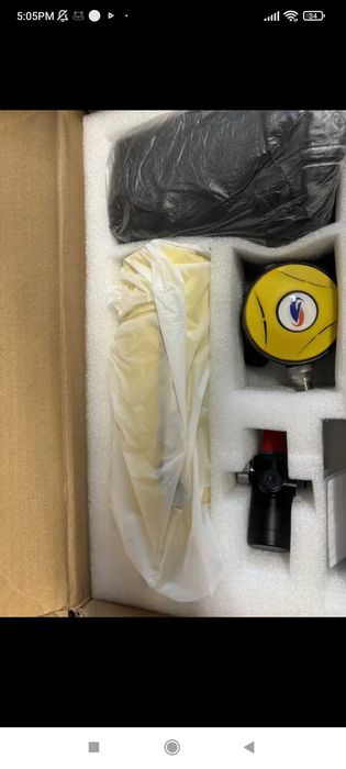 Бутилка за гмуркане с помпа за високо налягане.