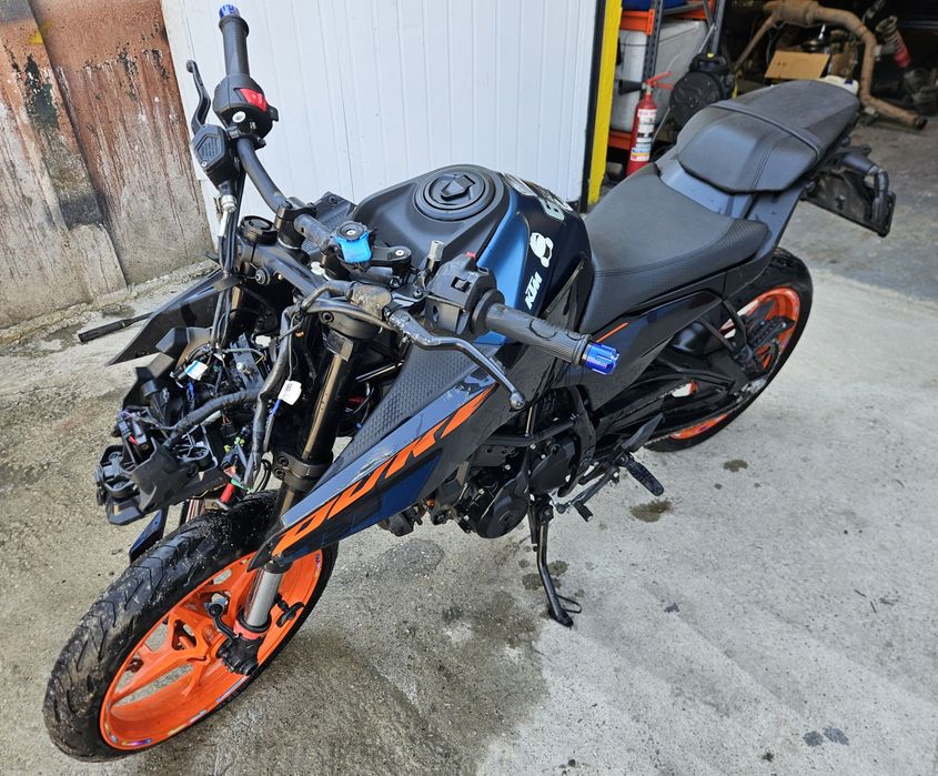 KTM Duke 125 avariat