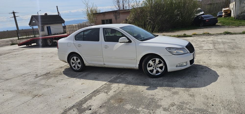 Vând skoda octavia 2 2010 facelift