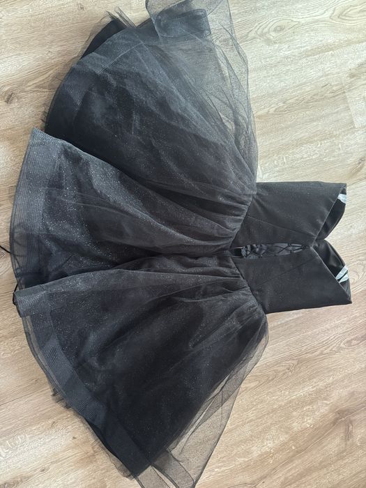 Бутикова черна рокля за официален повод