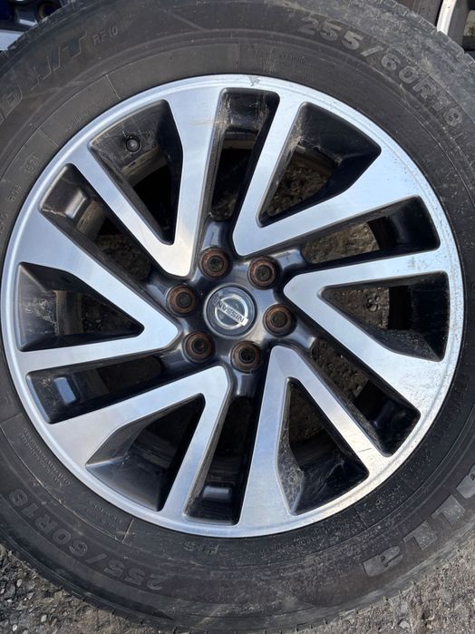 Джанти с летни и зимни гуми за Навара D23