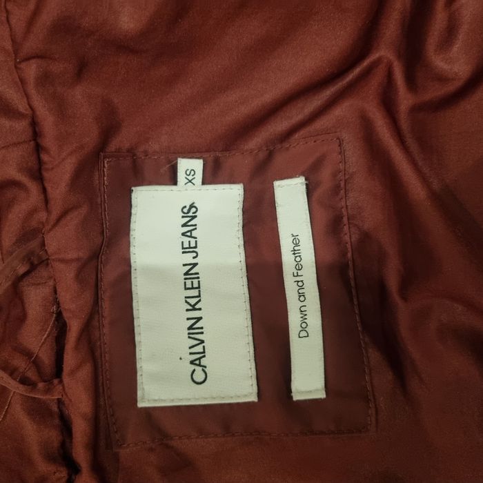 Calvin Klein яке естесвен пух бургунди