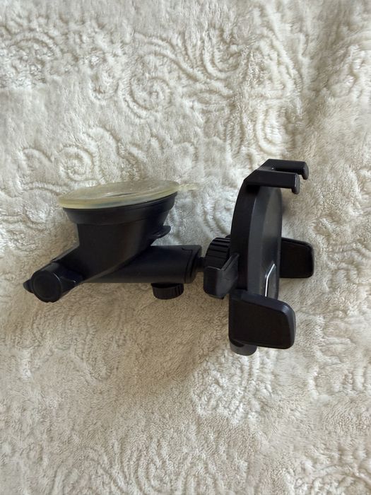 Держатель телефона в машину