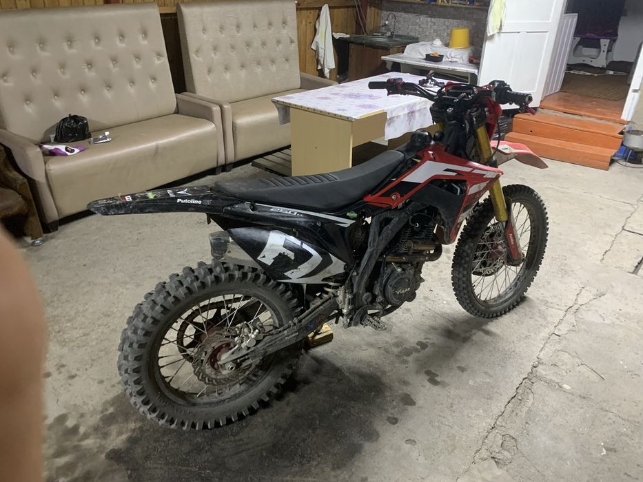 Продам эндуро 250 куб