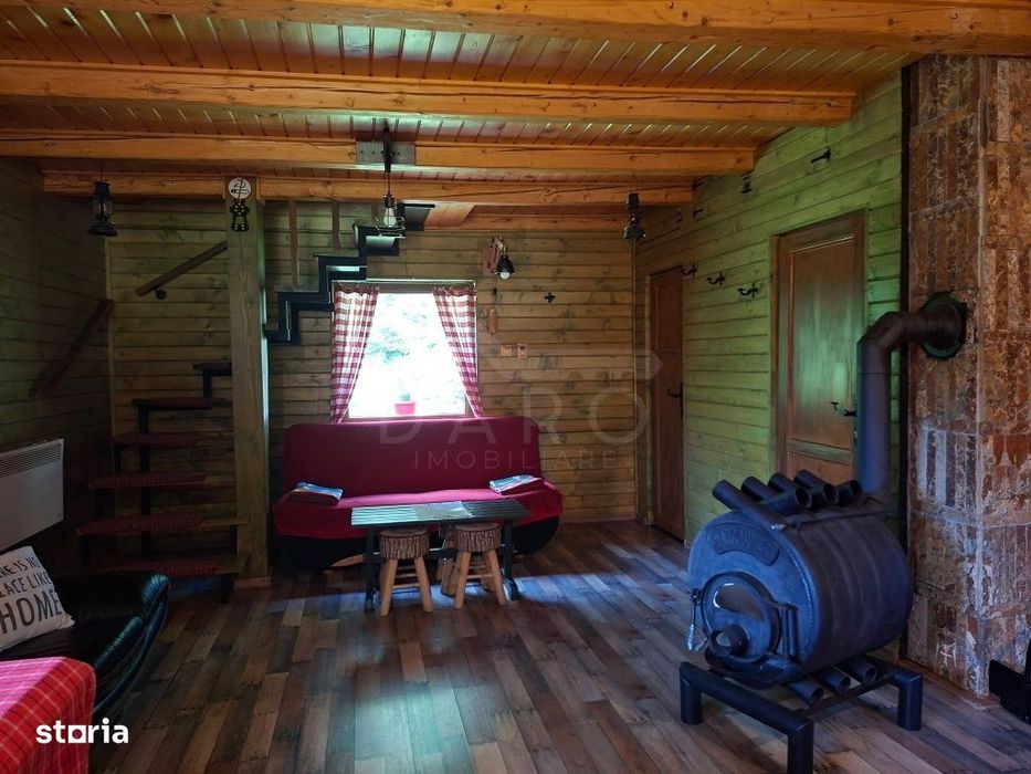 Cabană de vânzare la munte