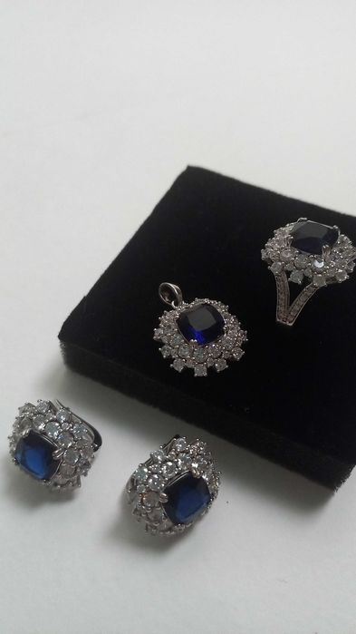 Серебряный комплект