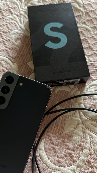 Продам samsung s22 256